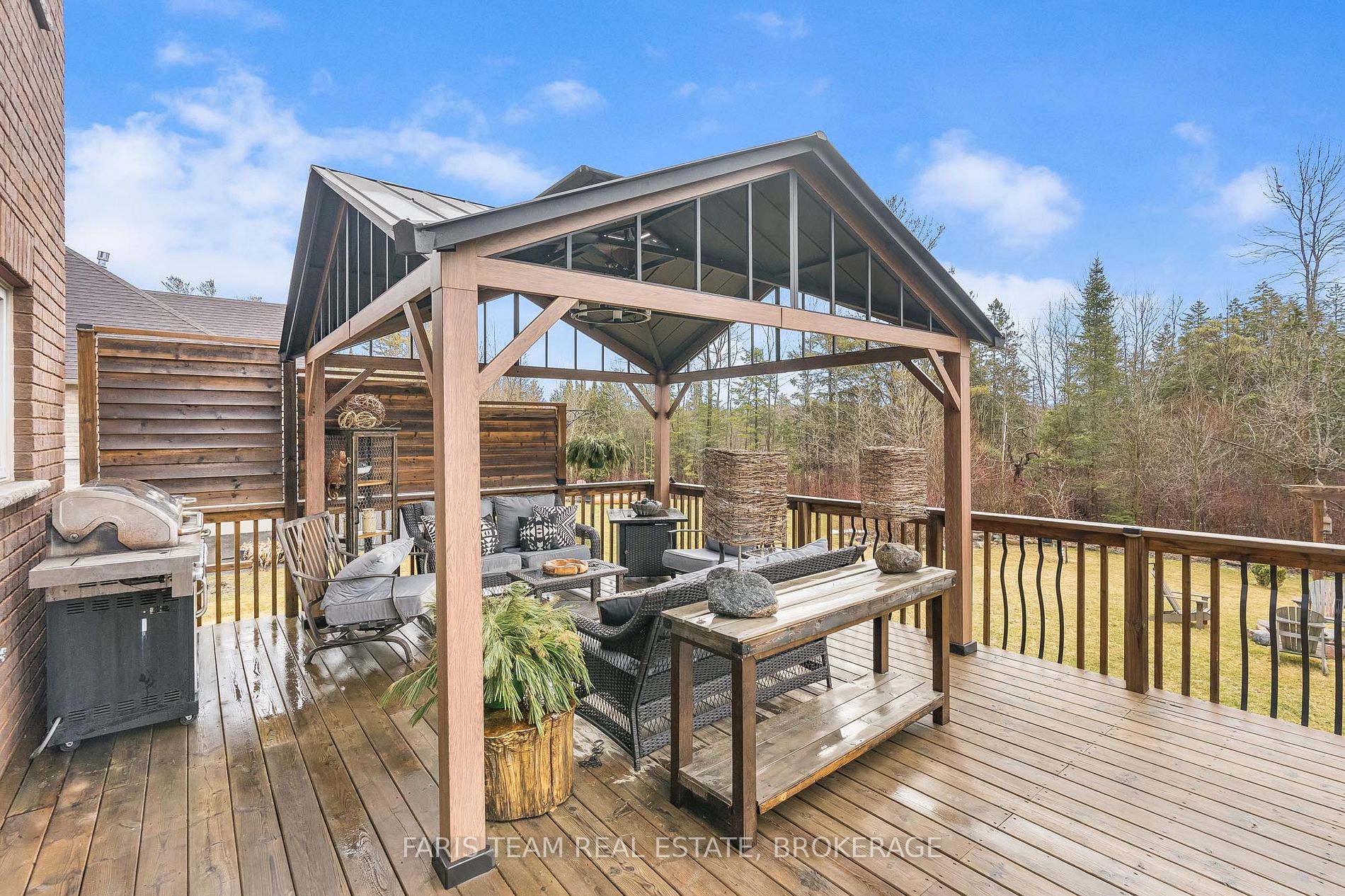 41 Heatherwood Dr