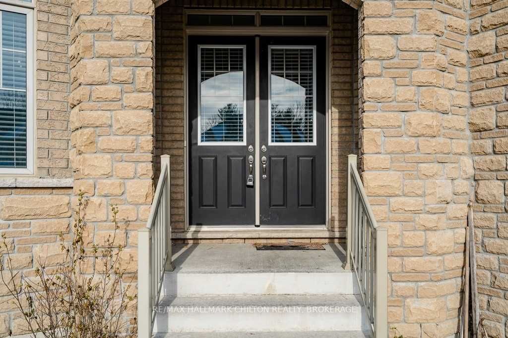 56 Redmond Cres