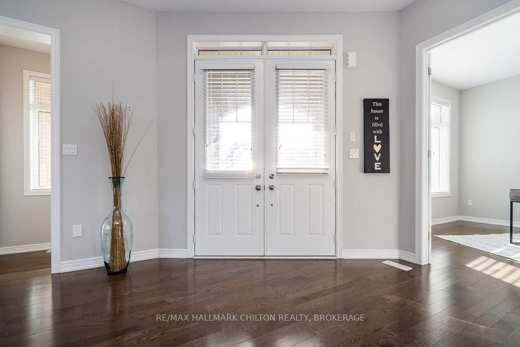 56 Redmond Cres