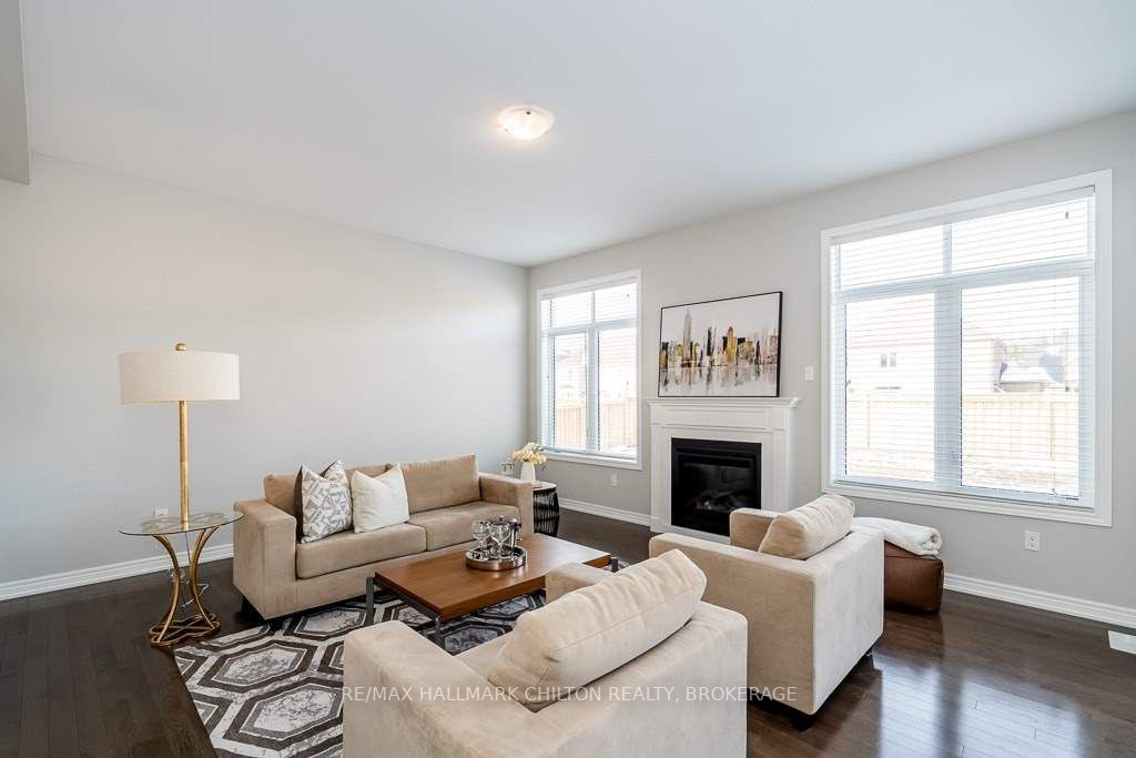56 Redmond Cres