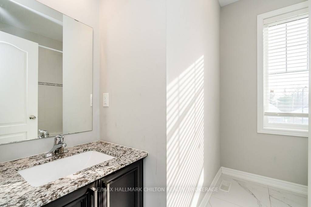 56 Redmond Cres