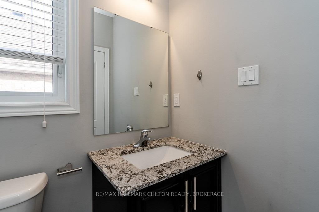 56 Redmond Cres