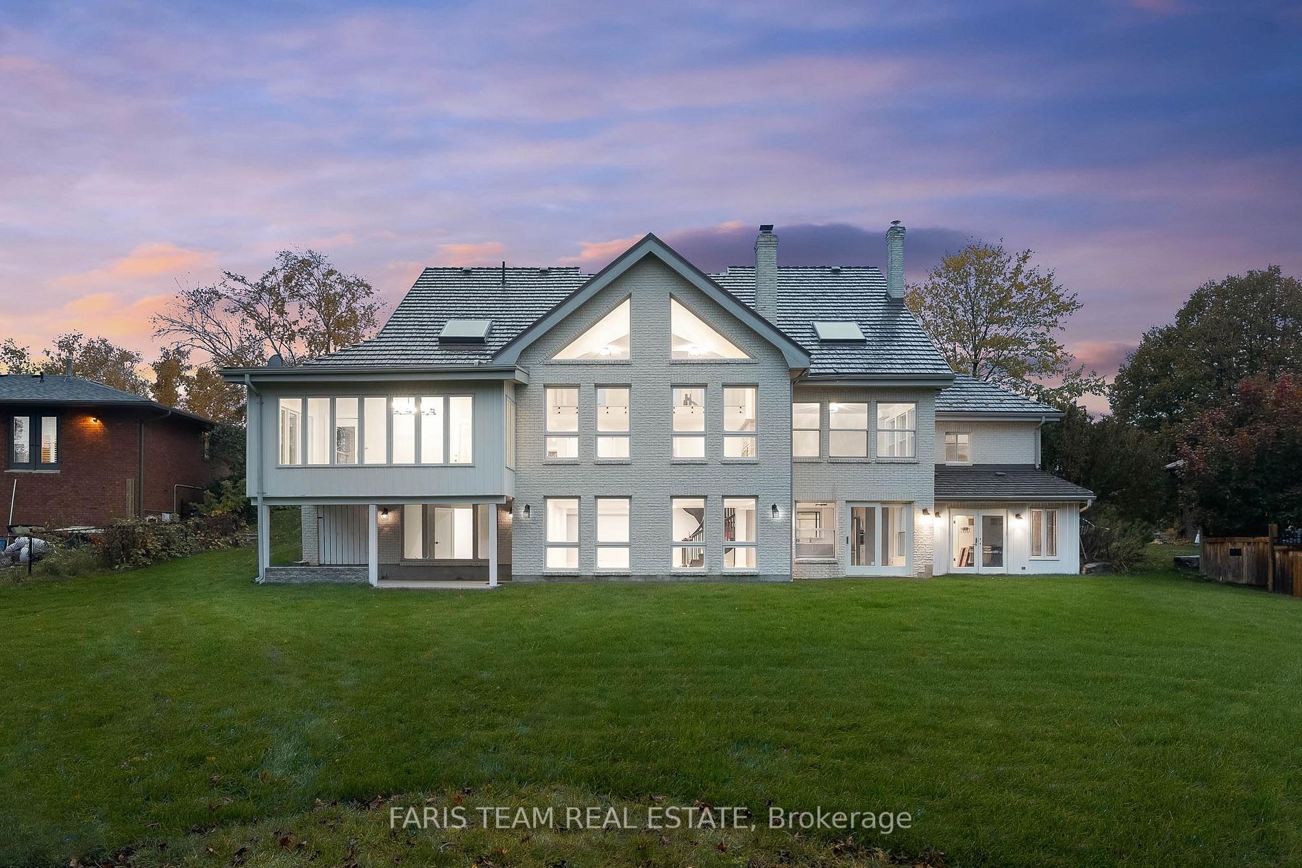 38 Cairns Blvd
