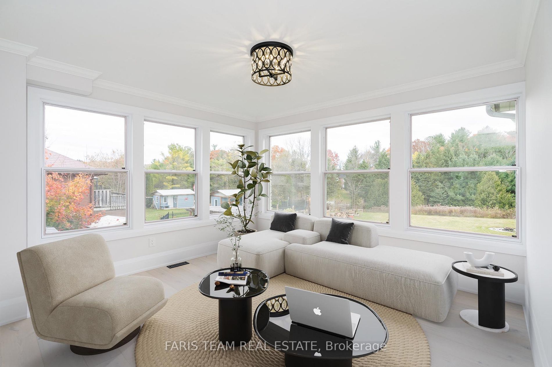 38 Cairns Blvd