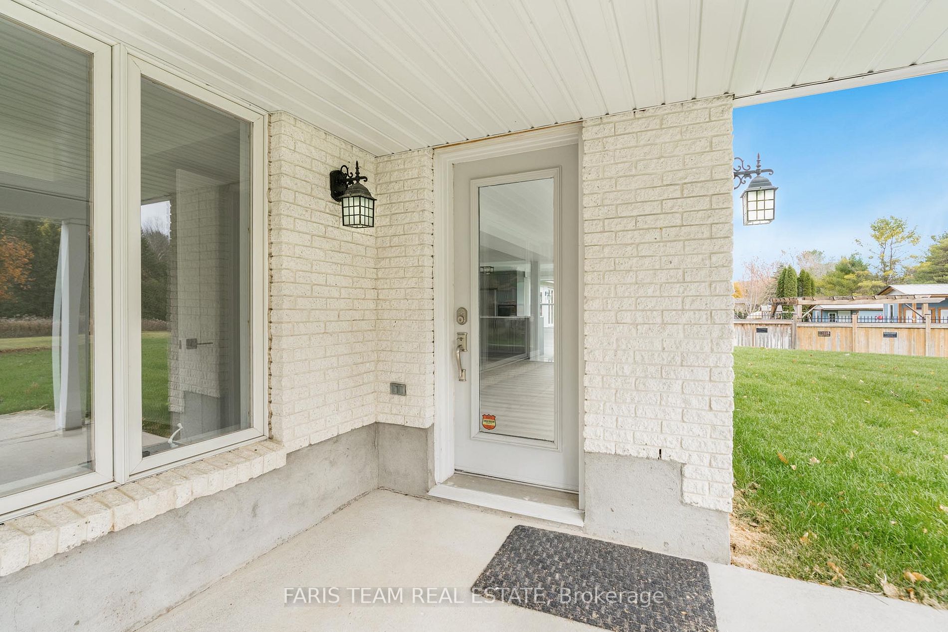 38 Cairns Blvd