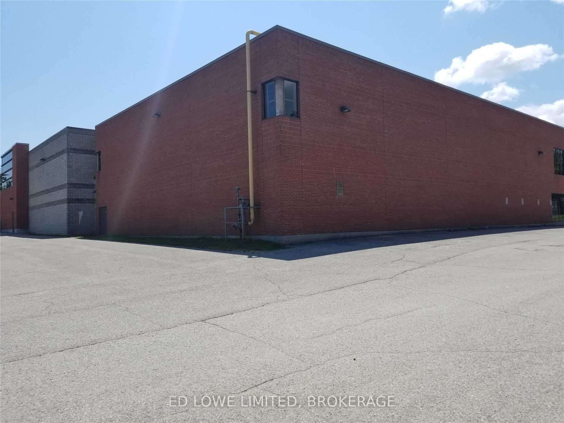 300 Peter St N, #202