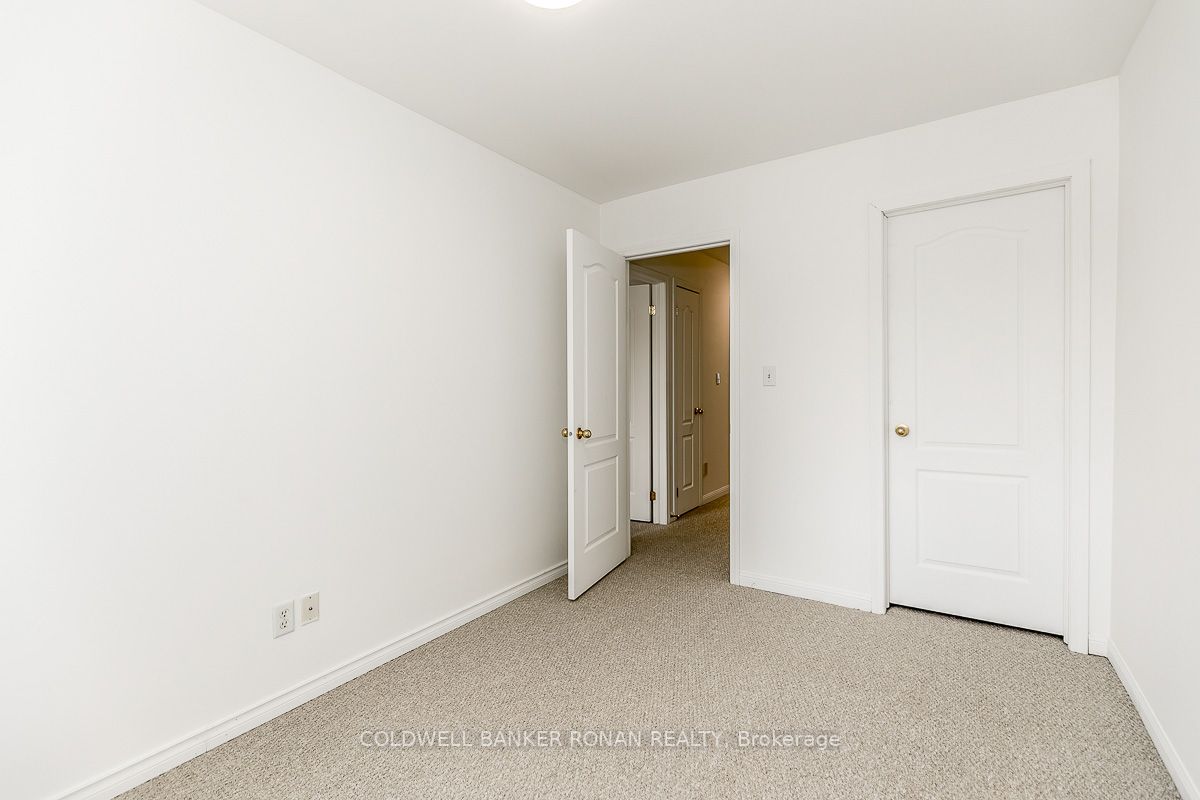 Listing S6020844 - Large Photo # 16