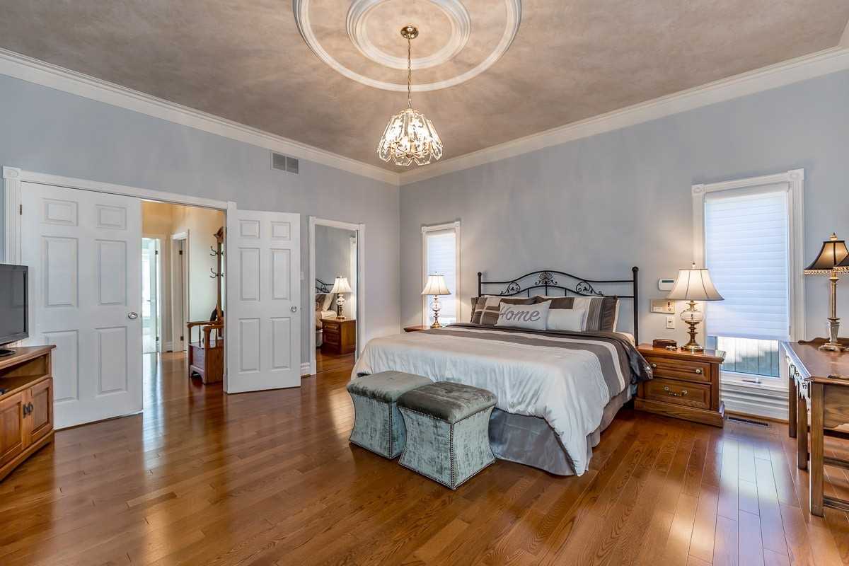 16 Lilac Lane