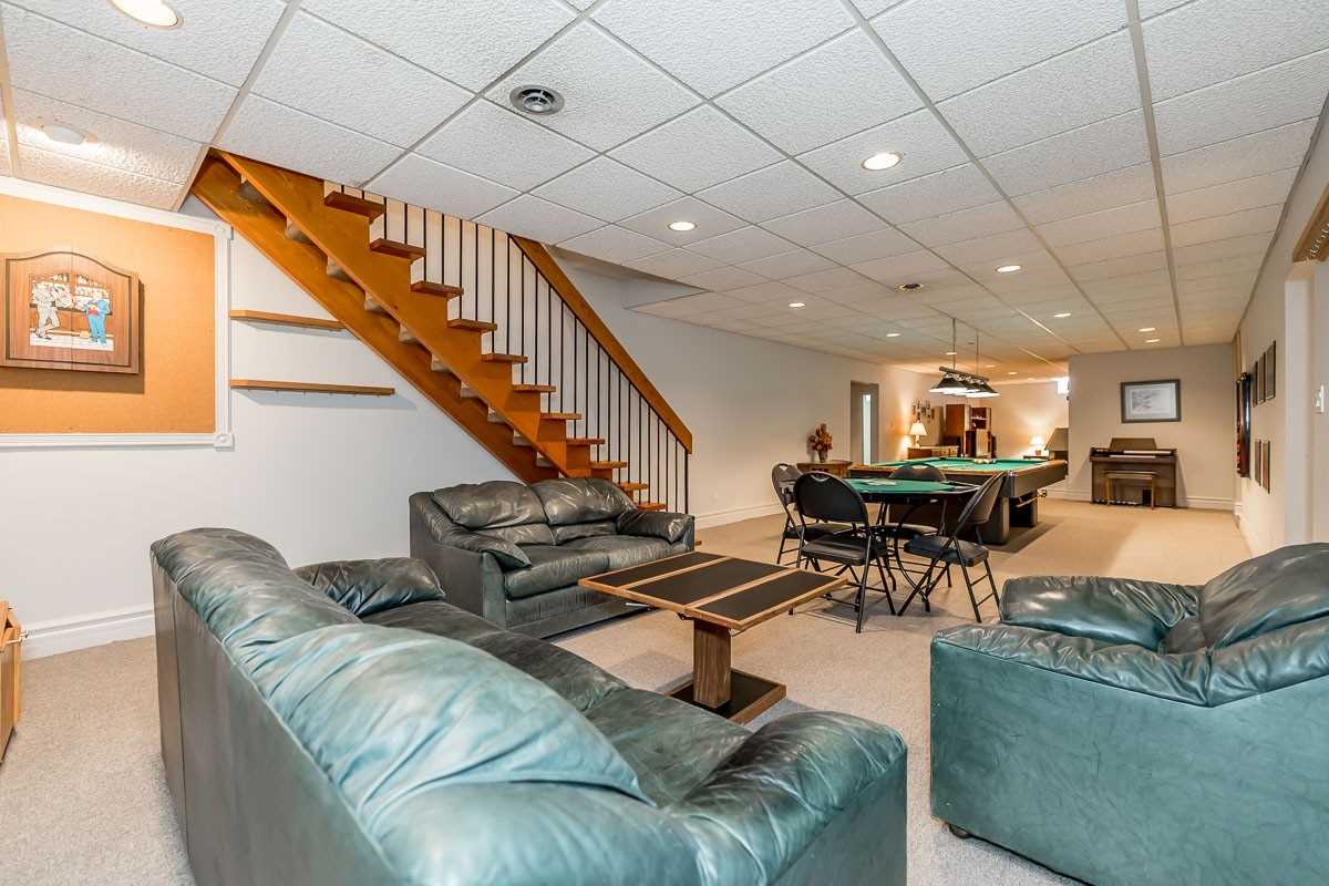 16 Lilac Lane