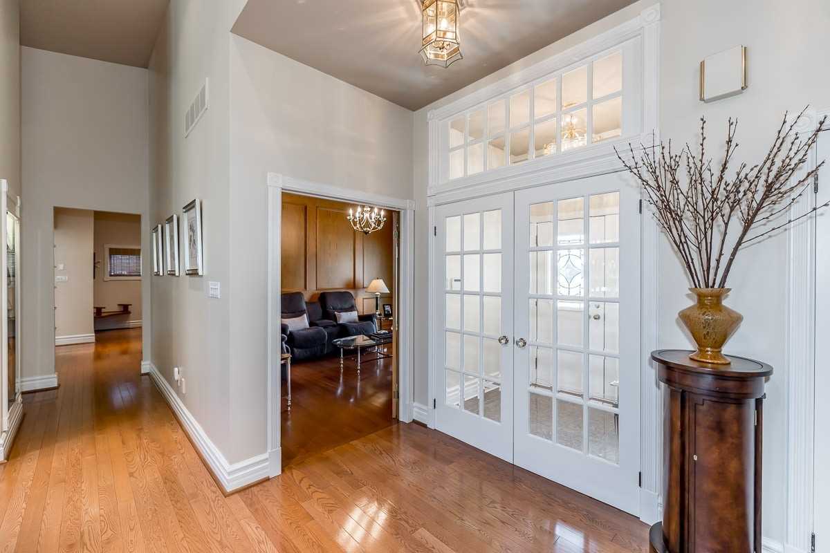 16 Lilac Lane
