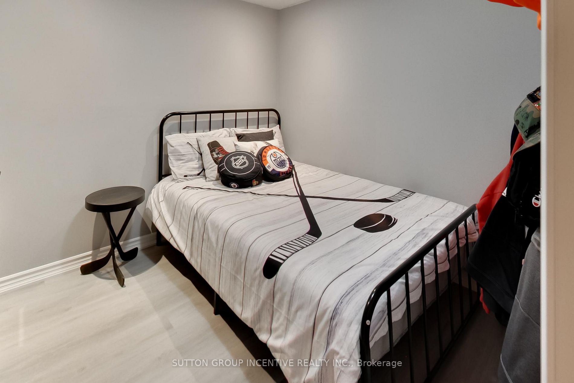 Listing S6026092 - Large Photo # 32