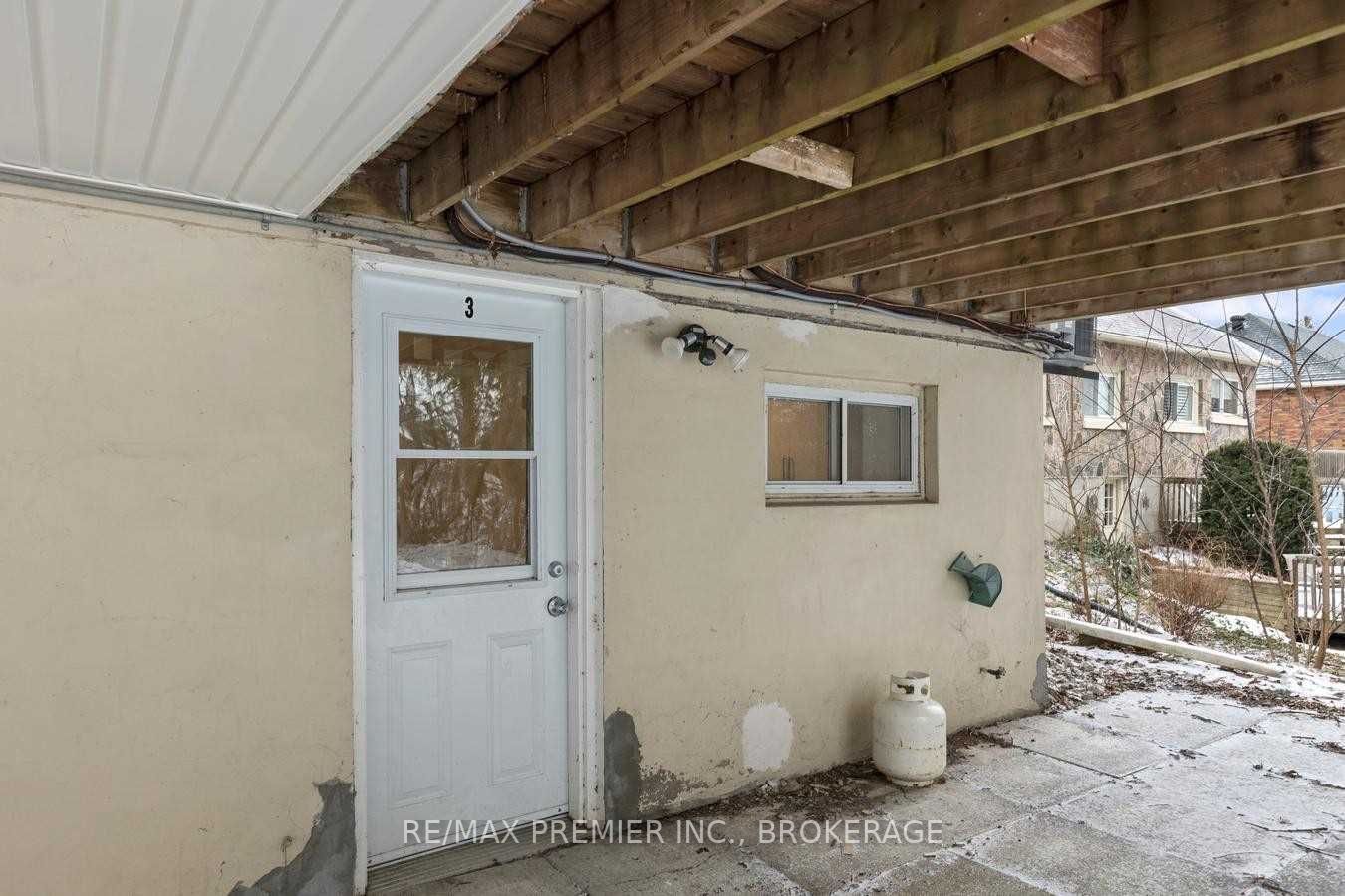 152 Owen St
