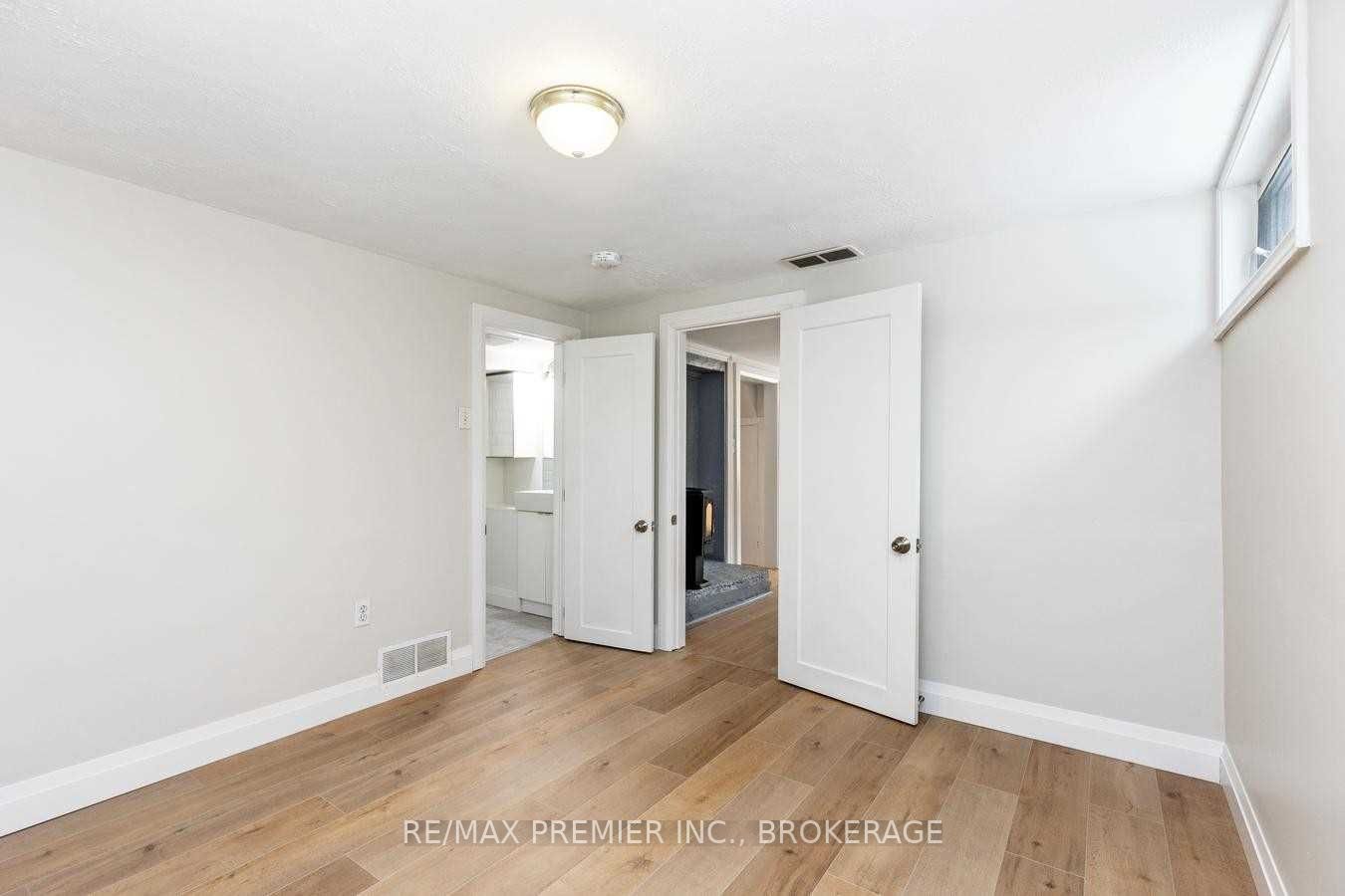 152 Owen St