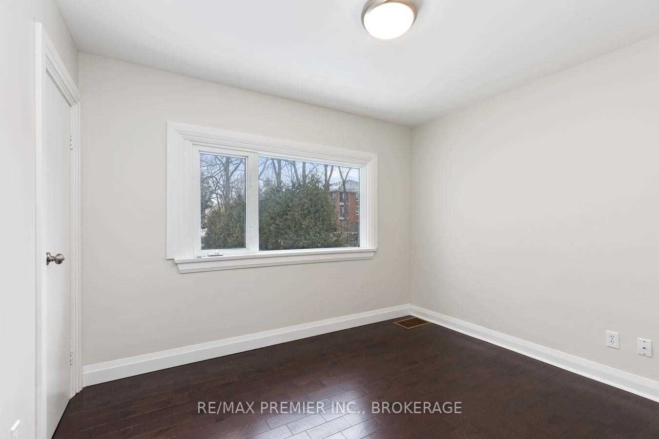 152 Owen St
