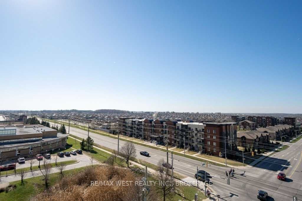 681 Yonge St, #231