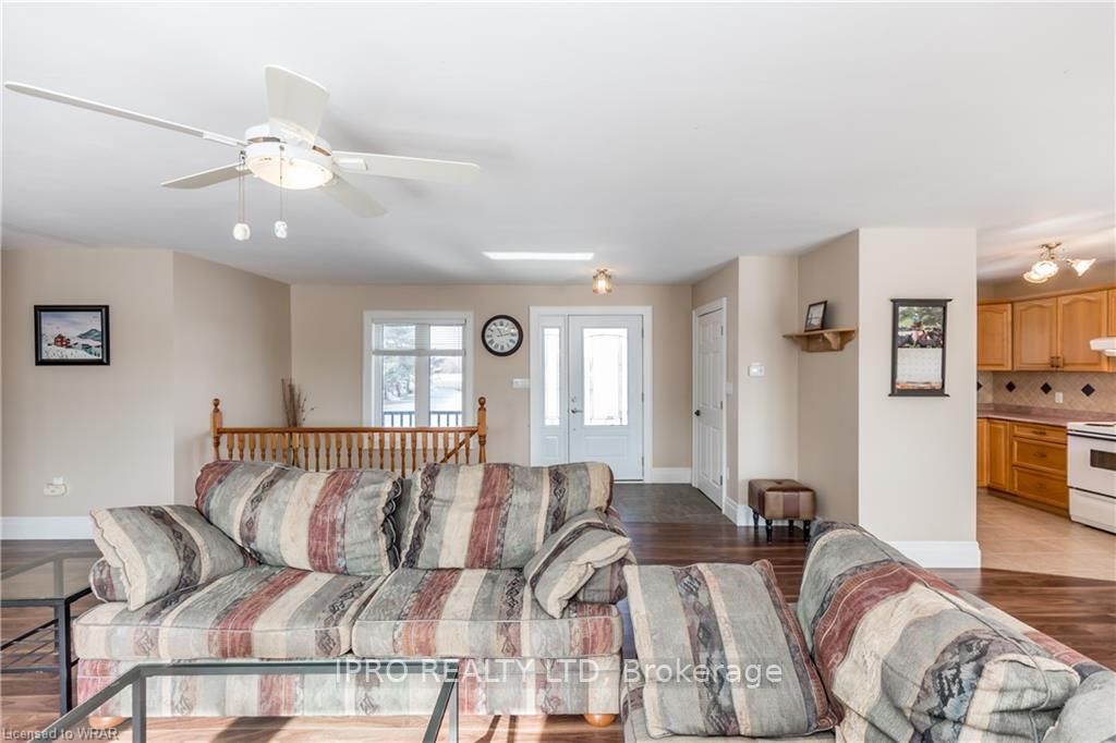 Listing S6031416 - Large Photo # 19