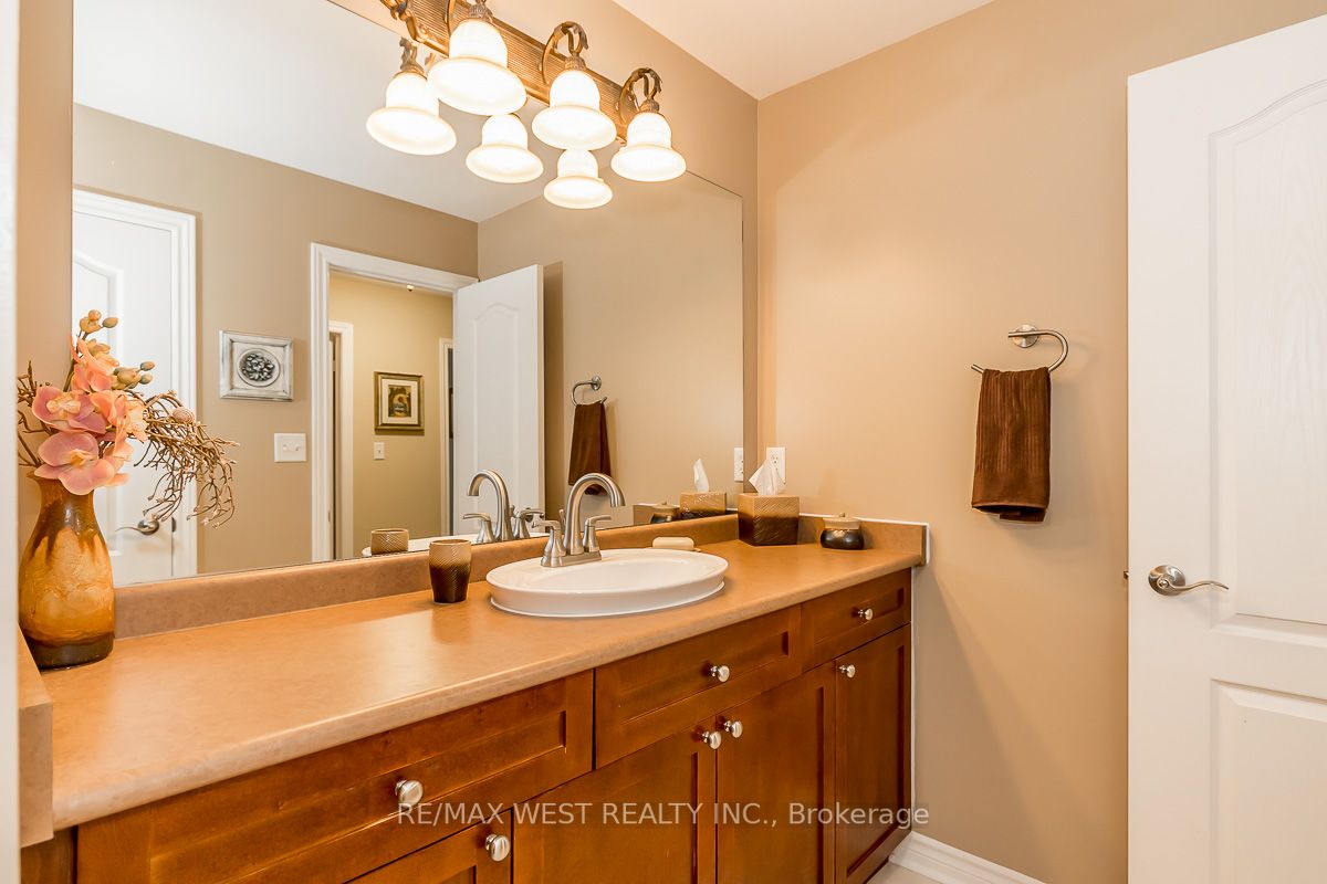 118 Succession Cres