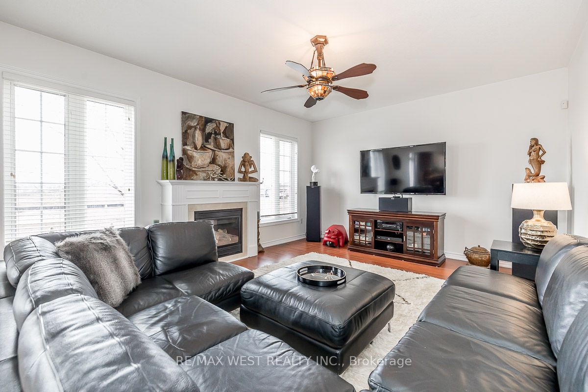 118 Succession Cres