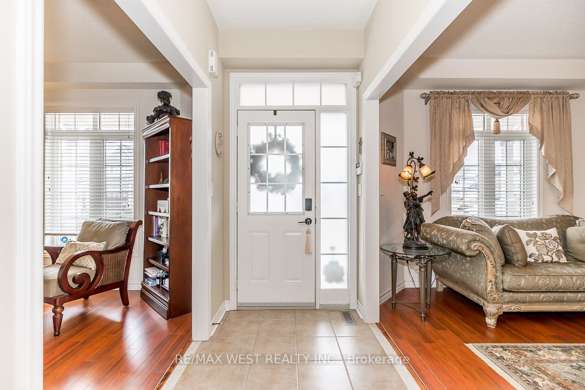 118 Succession Cres