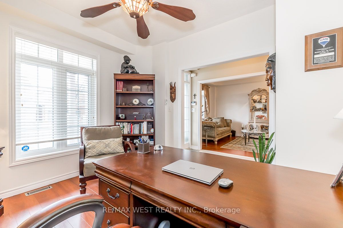118 Succession Cres