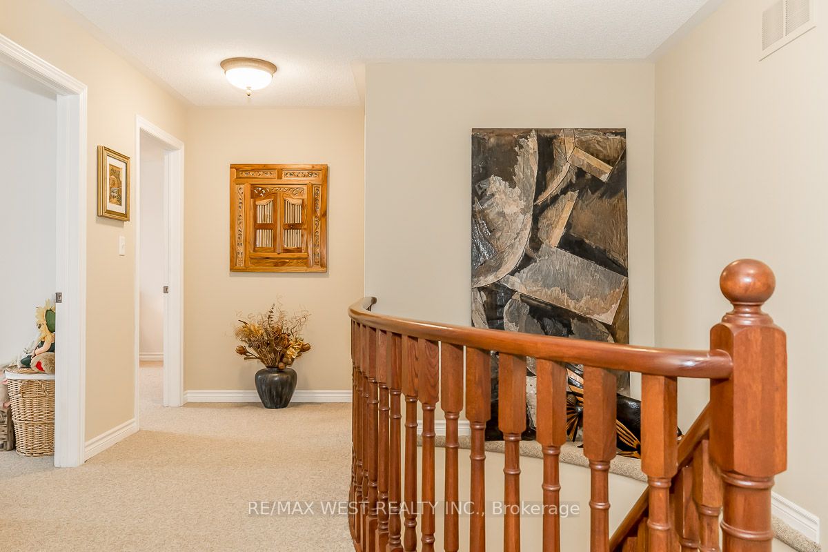 118 Succession Cres