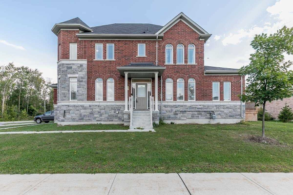 52 Pearl St, Wasaga Beach