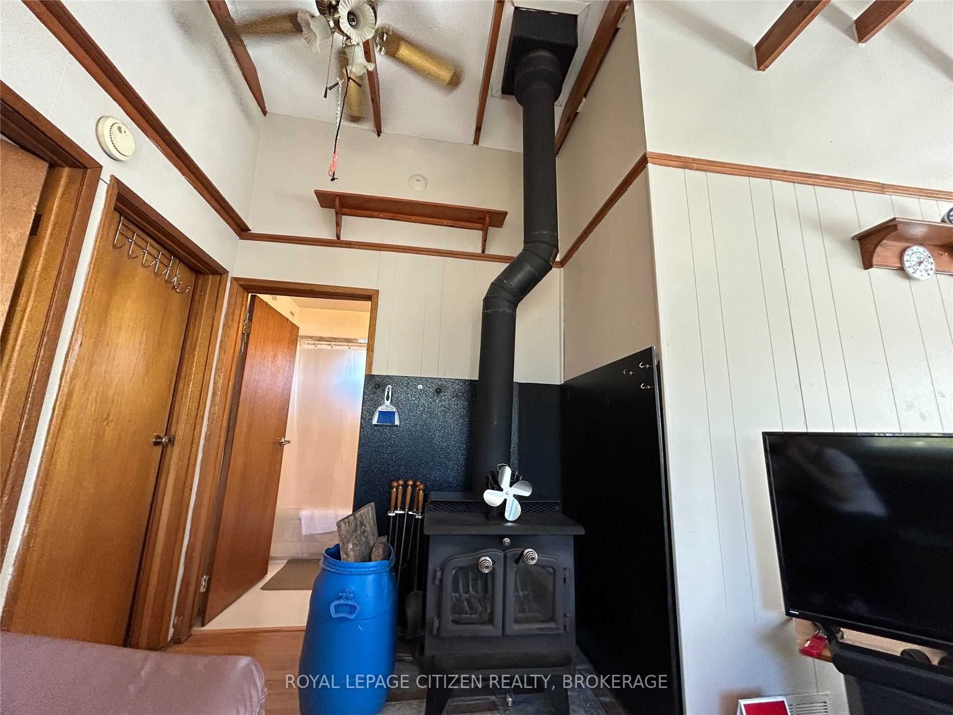 Listing S6031897 - Large Photo # 11