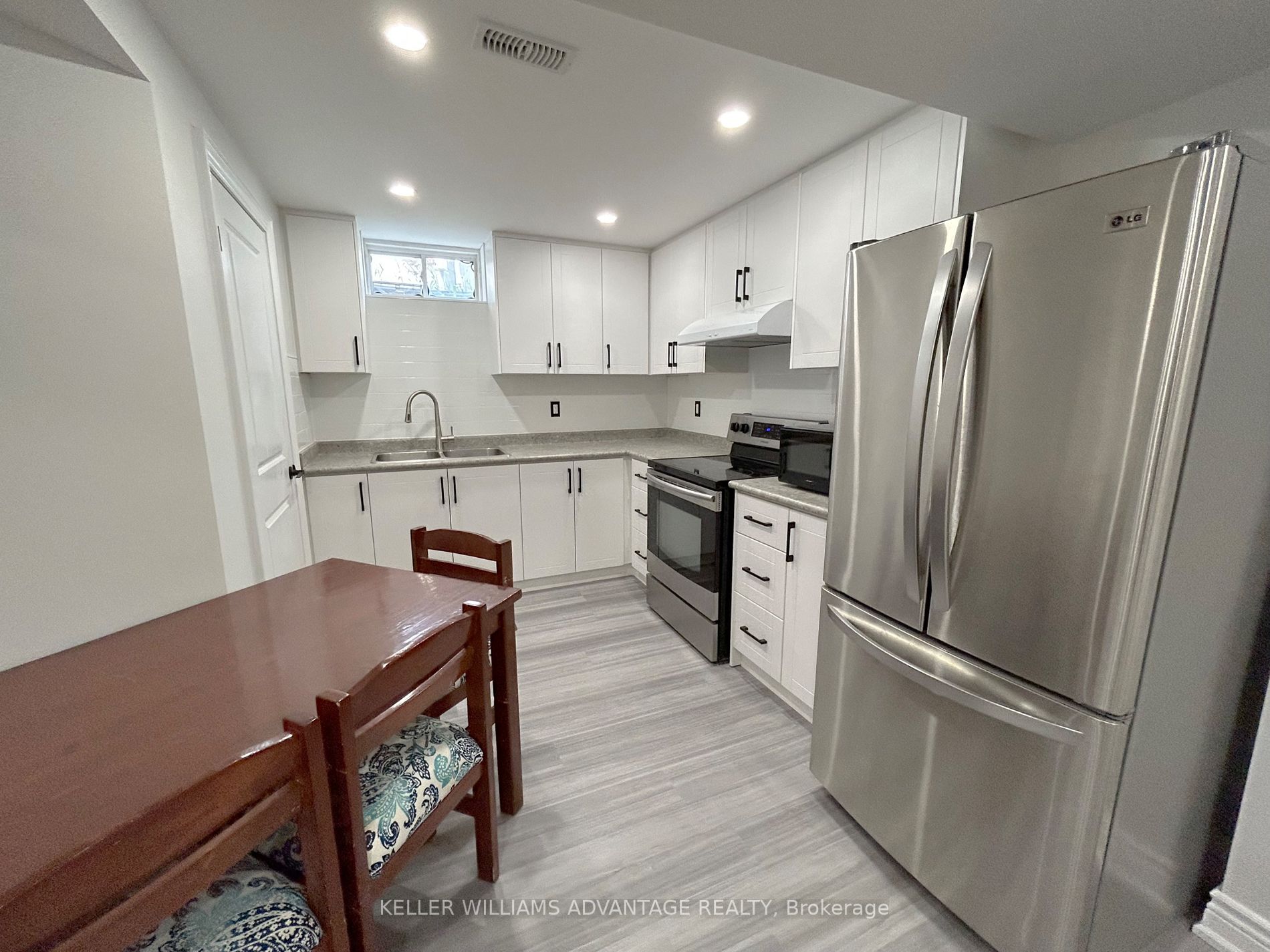 Listing S6033632 - Large Photo # 28