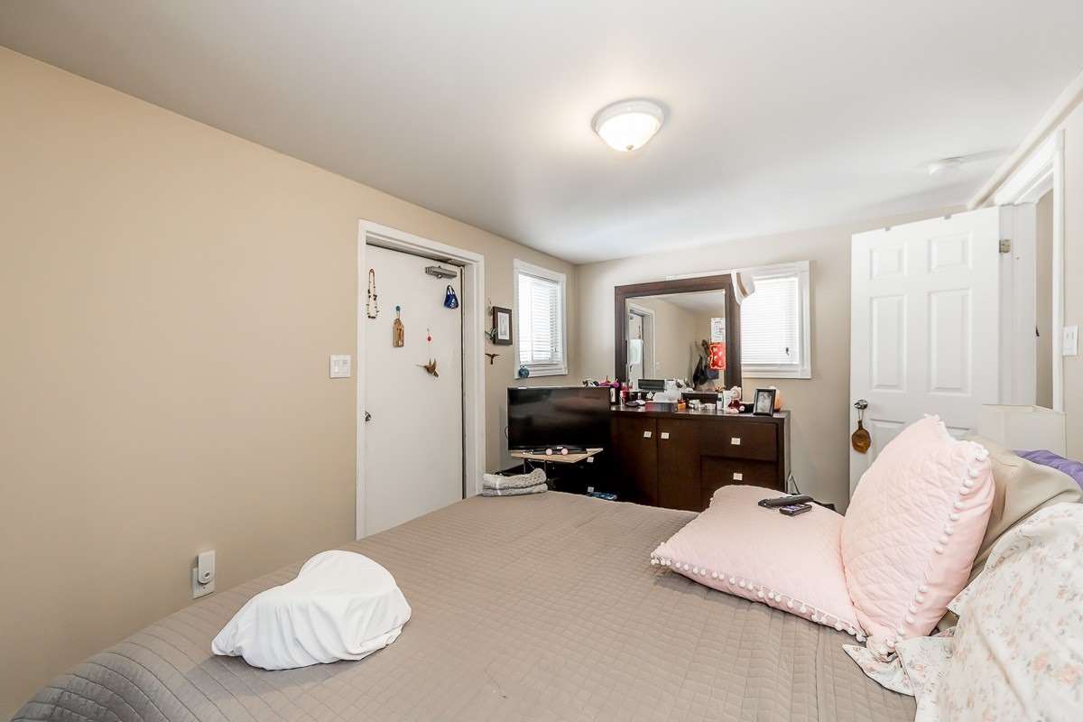 10 Dufferin Street