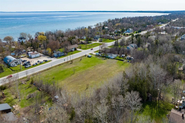 9567 Beachwood Rd, Collingwood