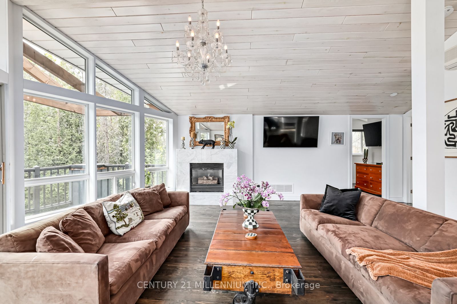 20 Forest Dr