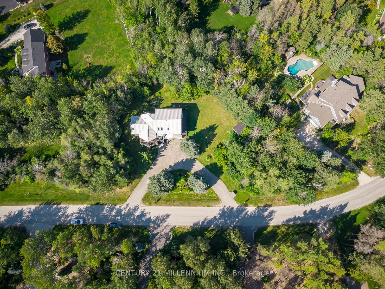 20 Forest Dr