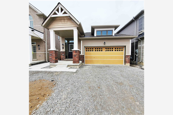 62 Bannister Rd, Barrie