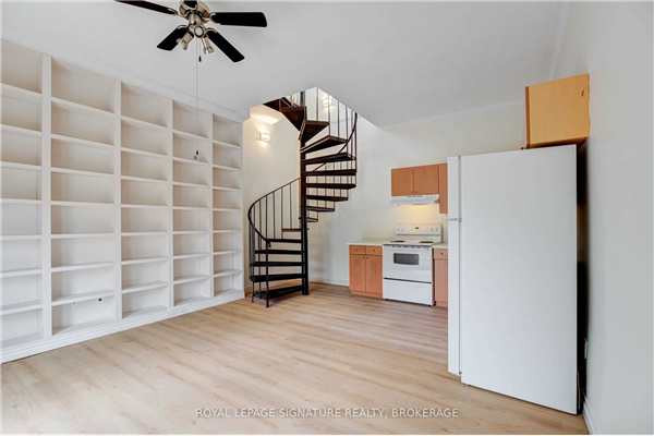 22 Drury Lane, Barrie