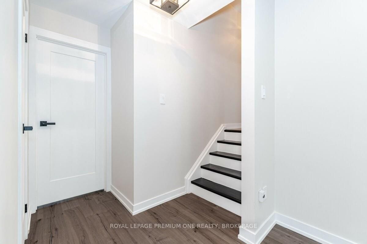 453 Leacock Dr