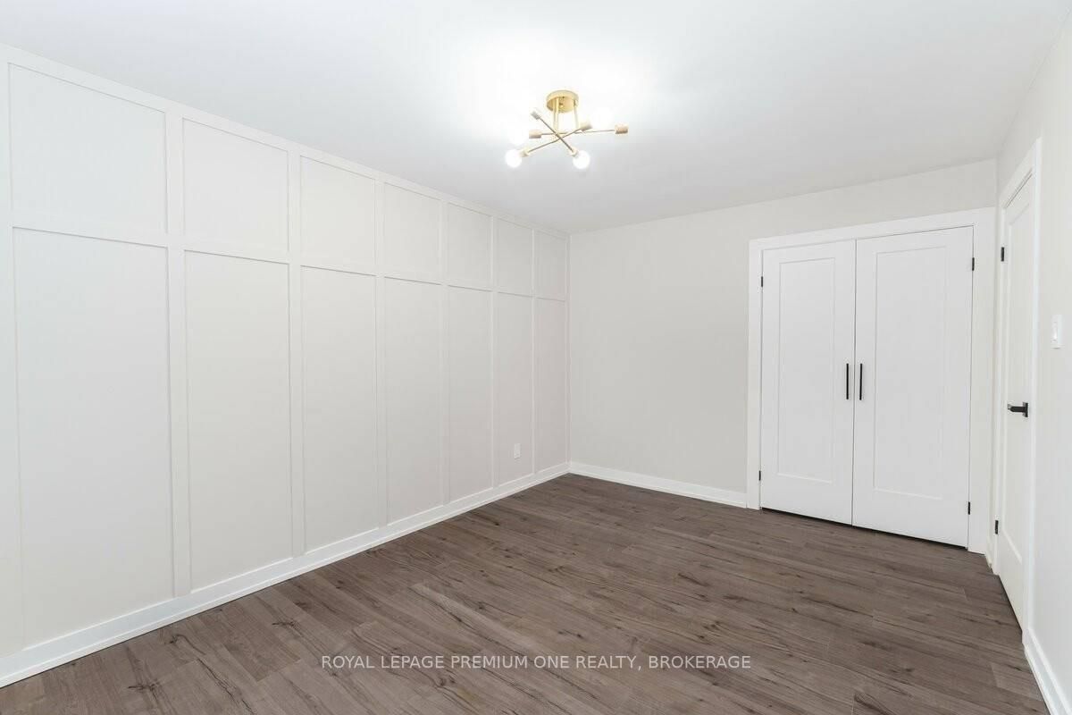 453 Leacock Dr