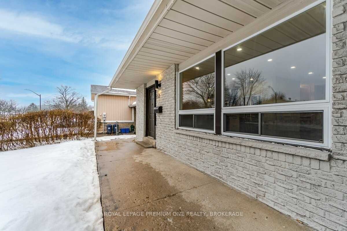 453 Leacock Dr