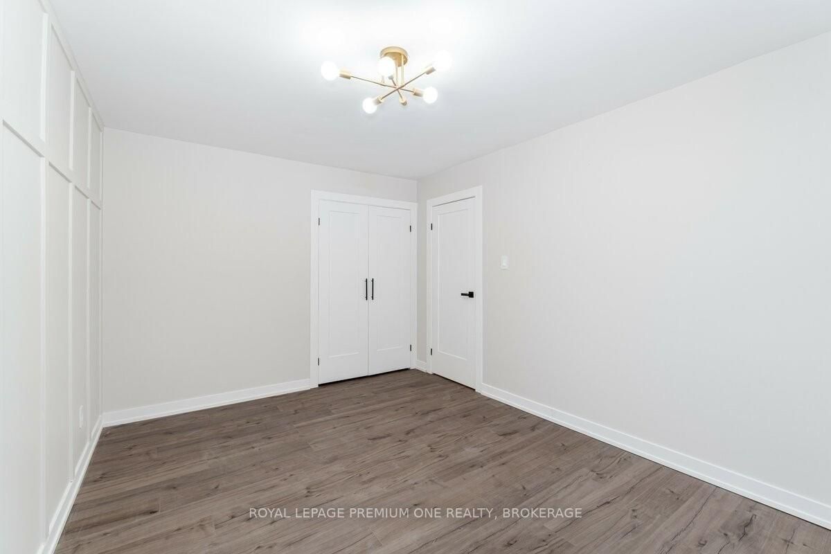 453 Leacock Dr