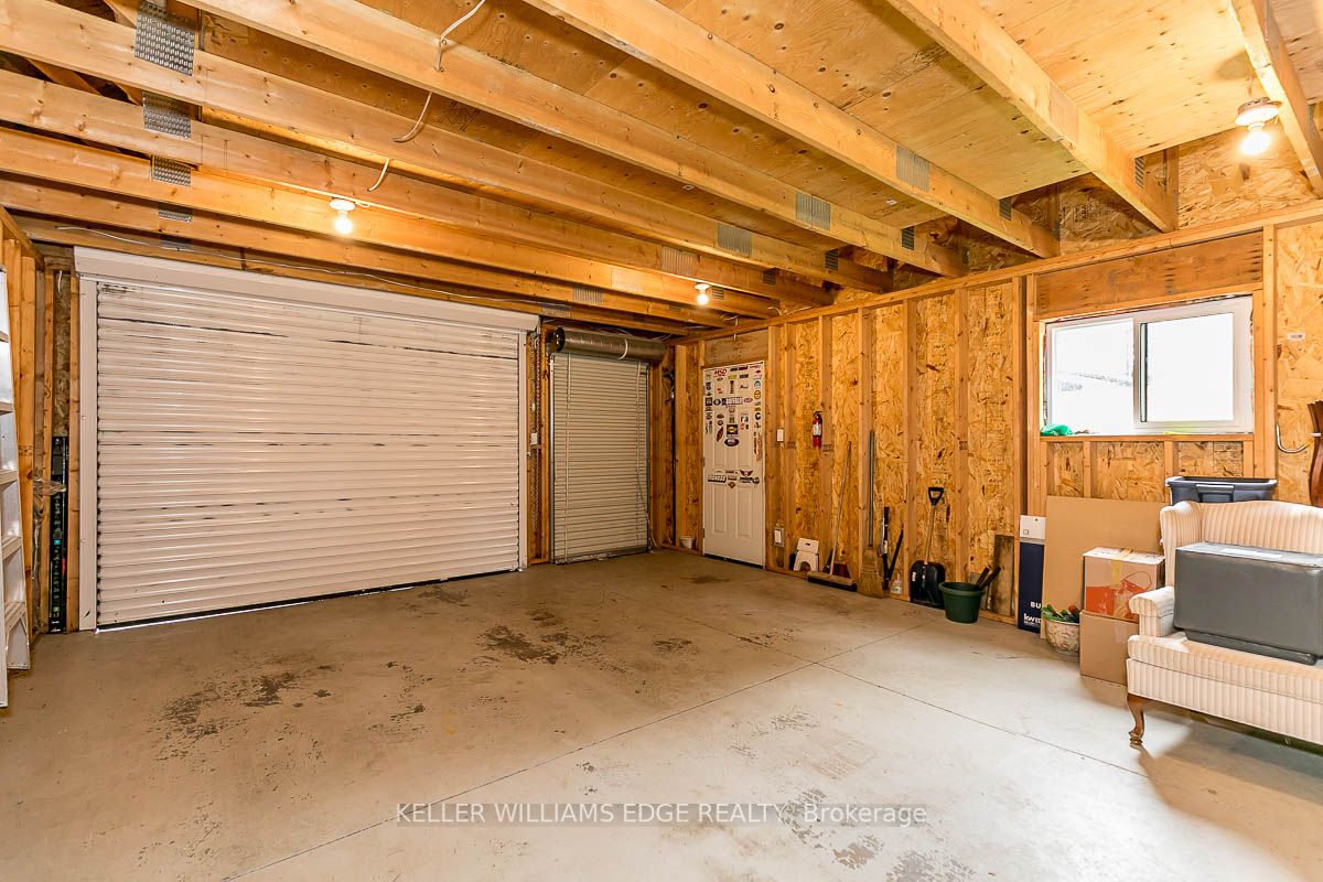 10 Oak St