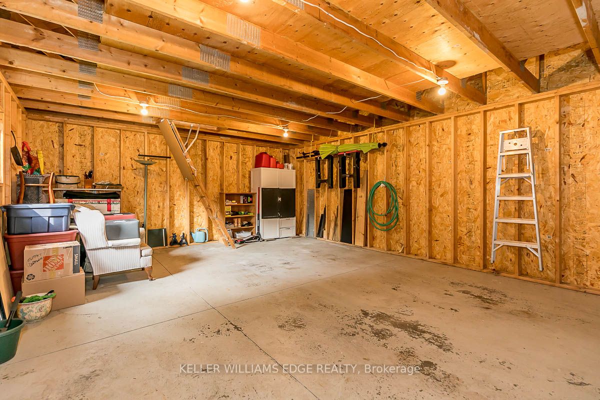10 Oak St