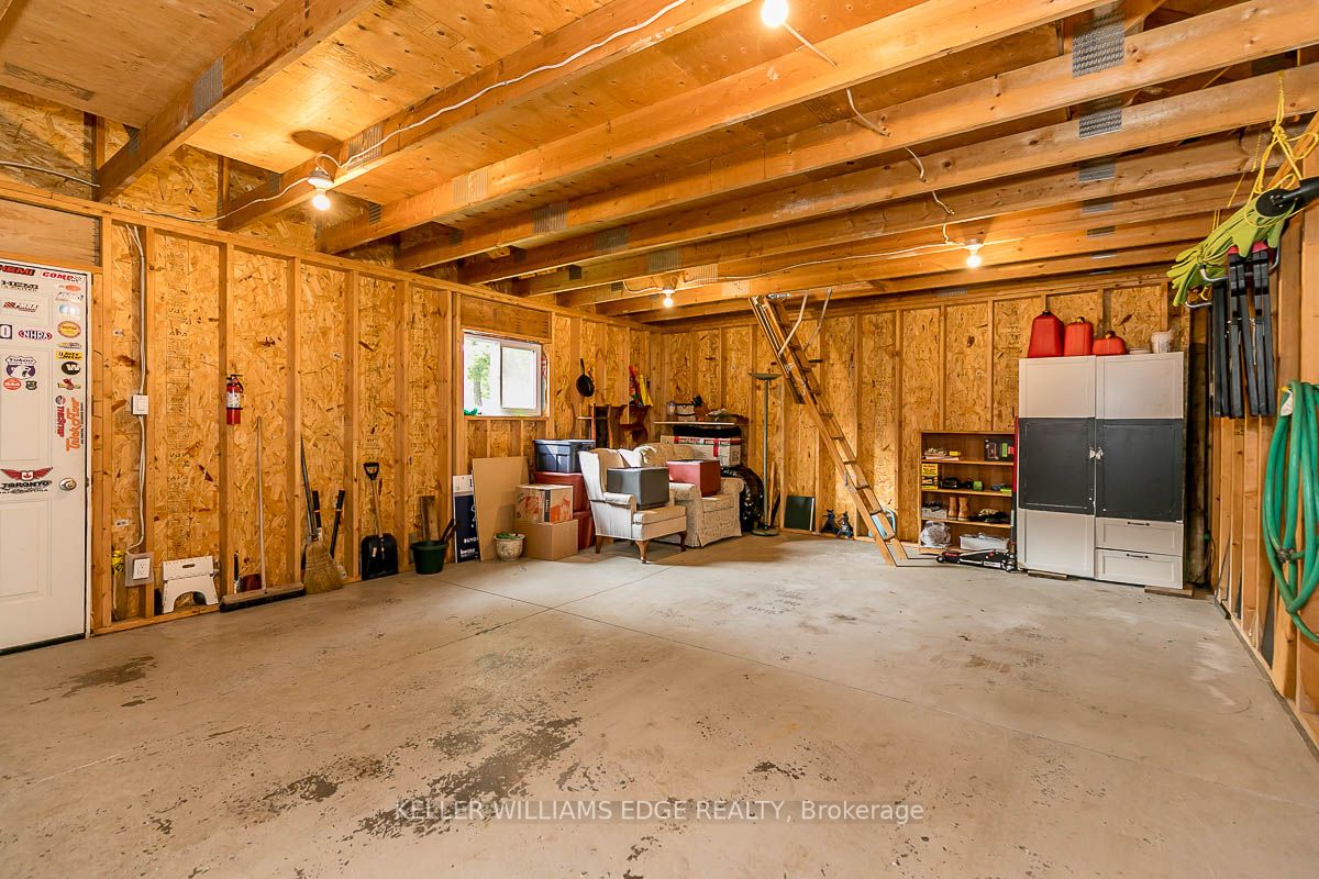 10 Oak St
