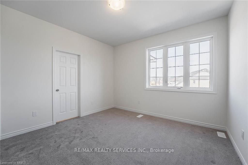 Listing S6044140 - Large Photo # 19
