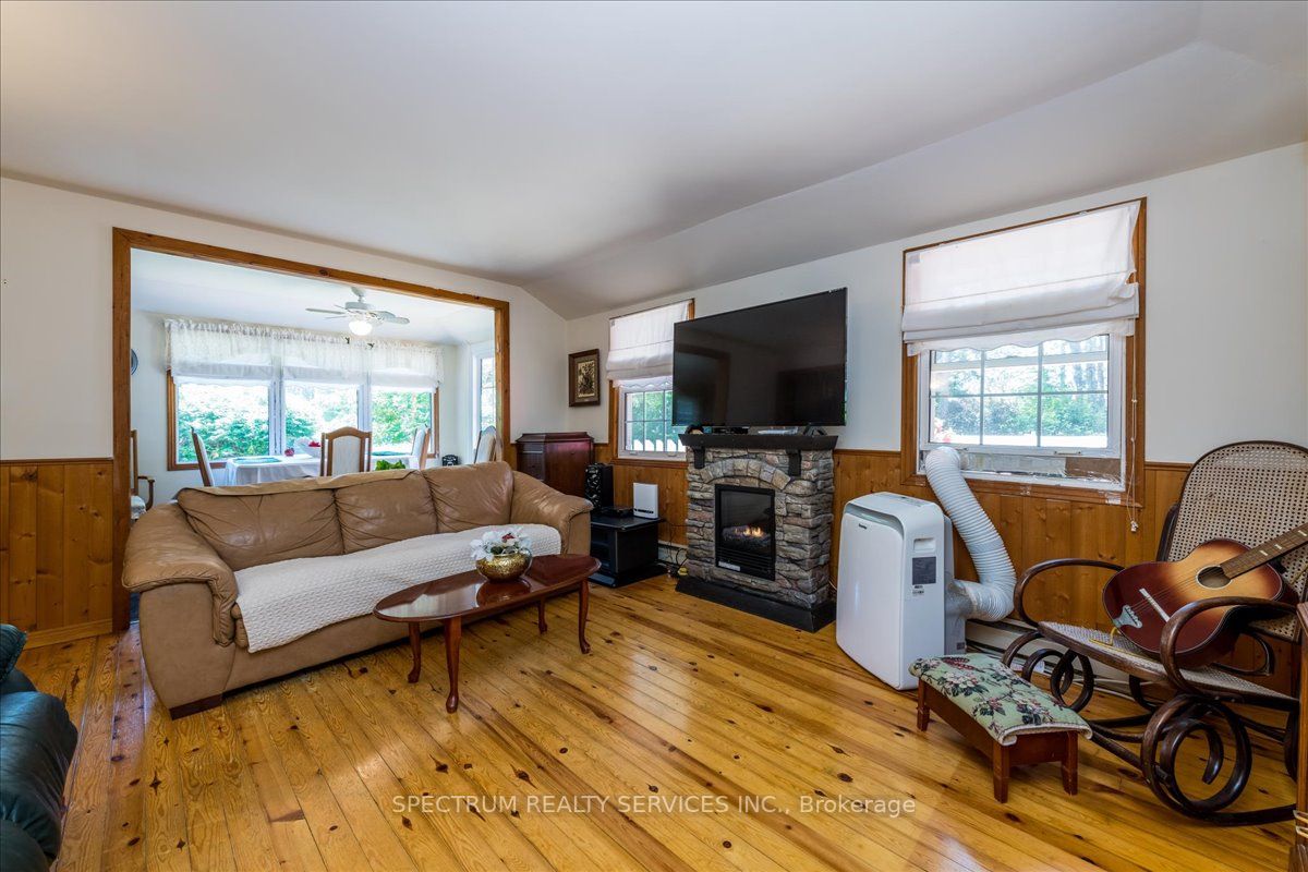 Listing S6046484 - Large Photo # 8
