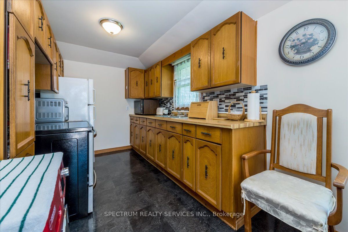 Listing S6046484 - Large Photo # 10