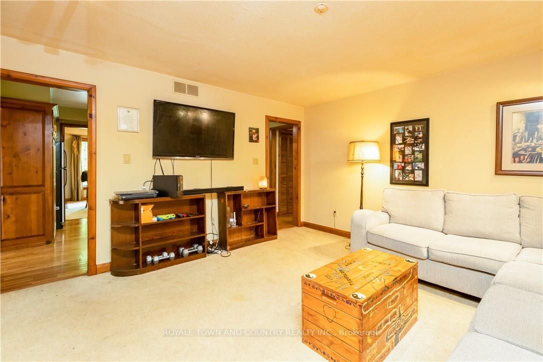 Listing S6046504 - Large Photo # 15