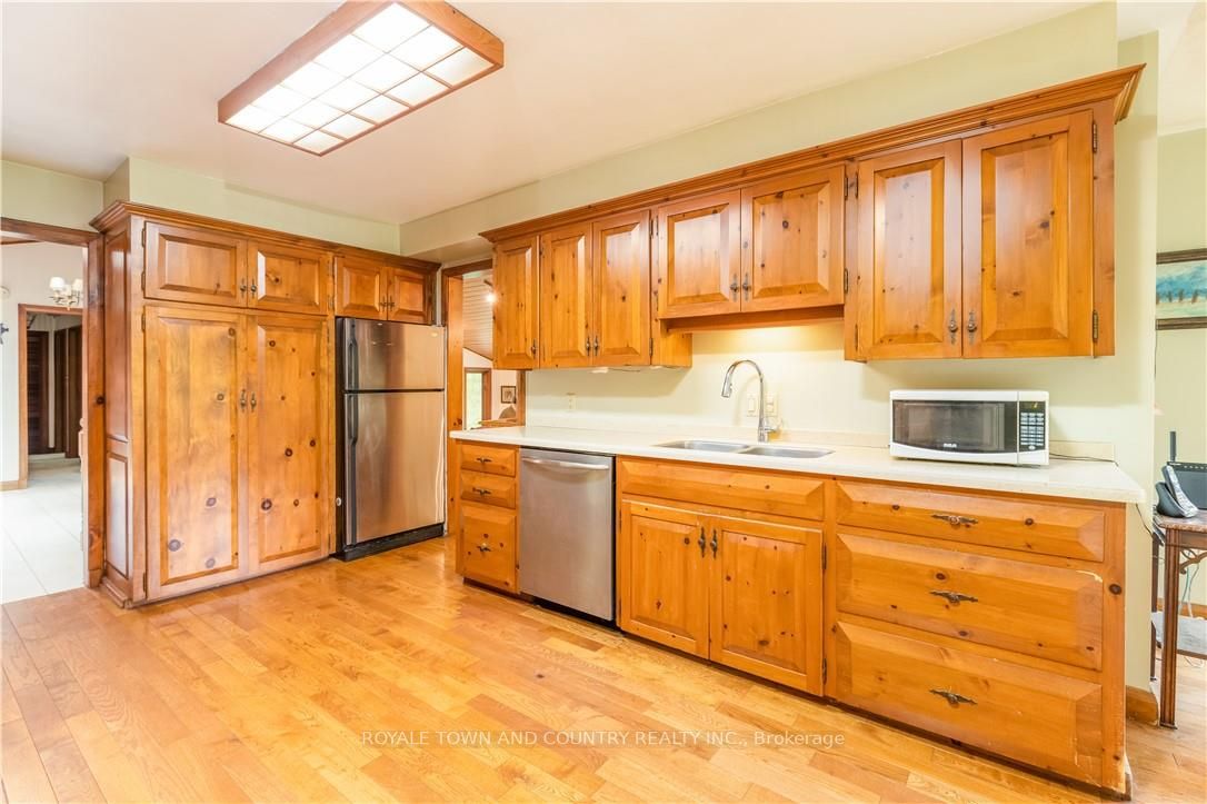 Listing S6046504 - Large Photo # 11