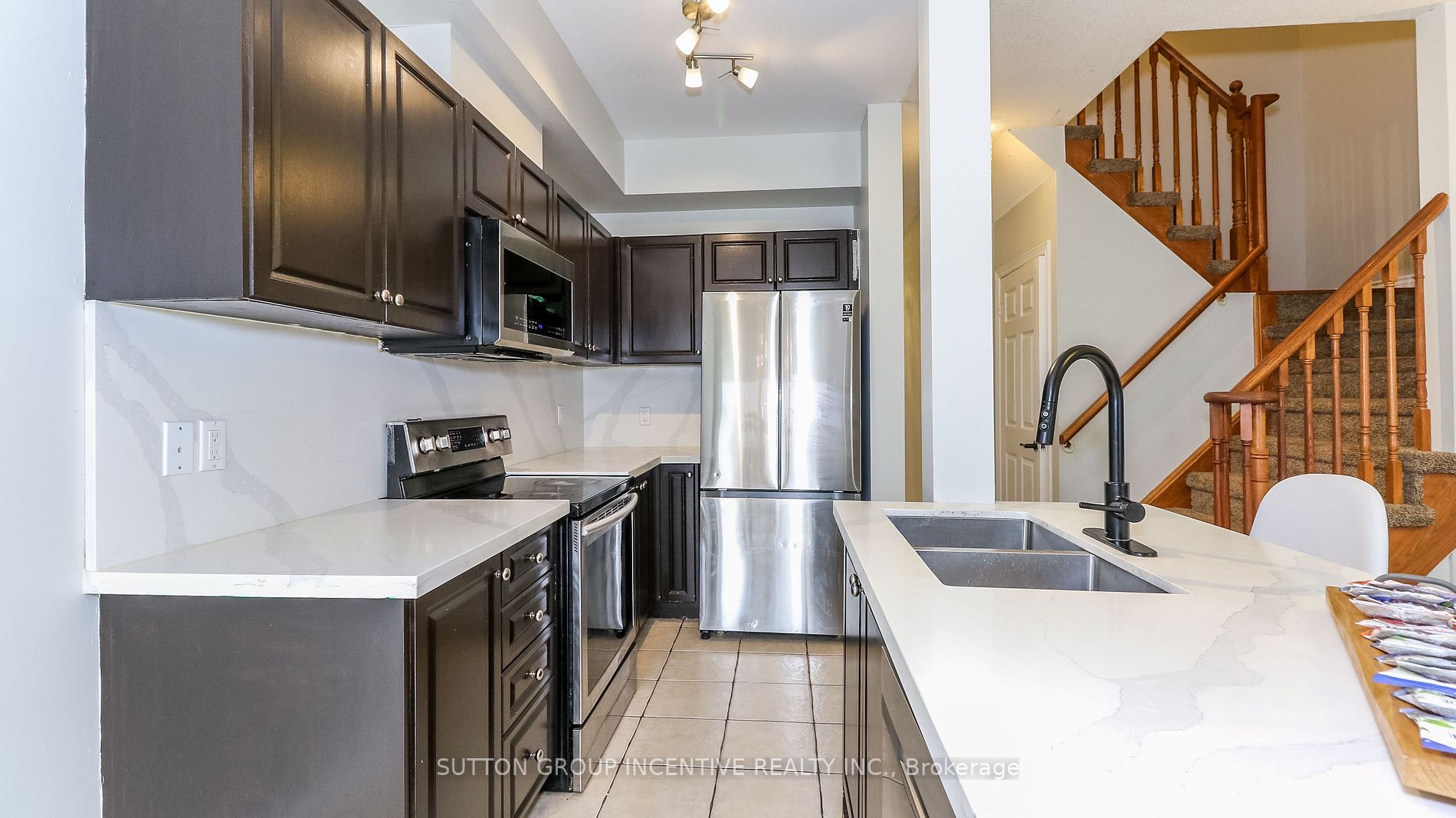 Listing S6047844 - Large Photo # 11