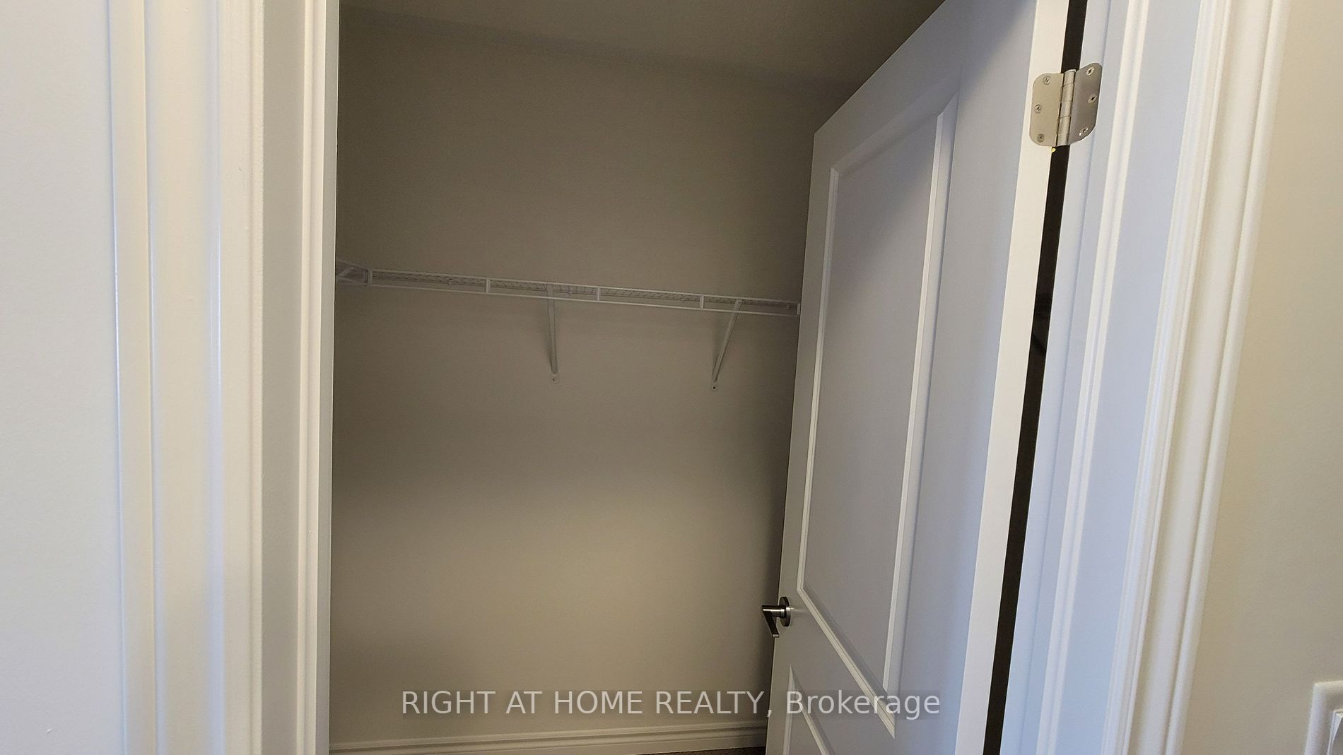 Listing S6048448 - Large Photo # 35