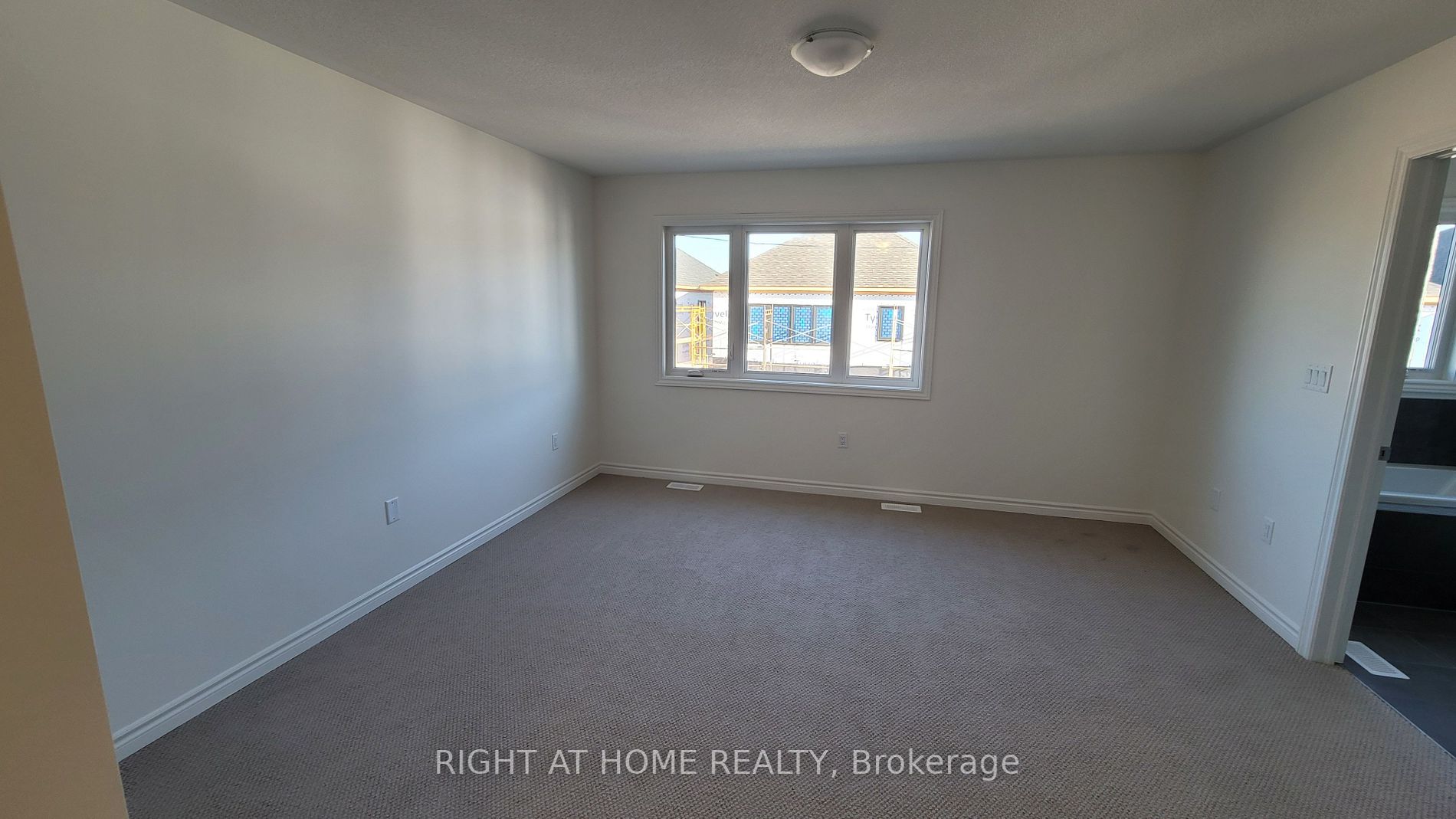 Listing S6048448 - Large Photo # 30