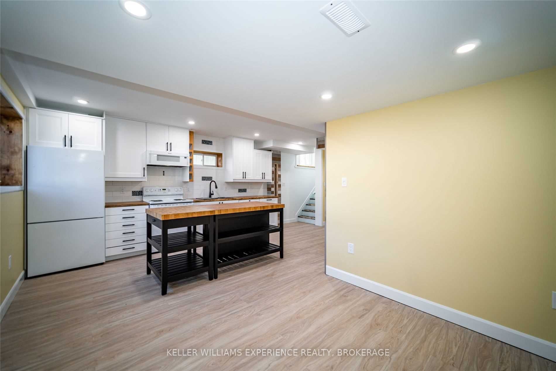 246E James St E, #Lower